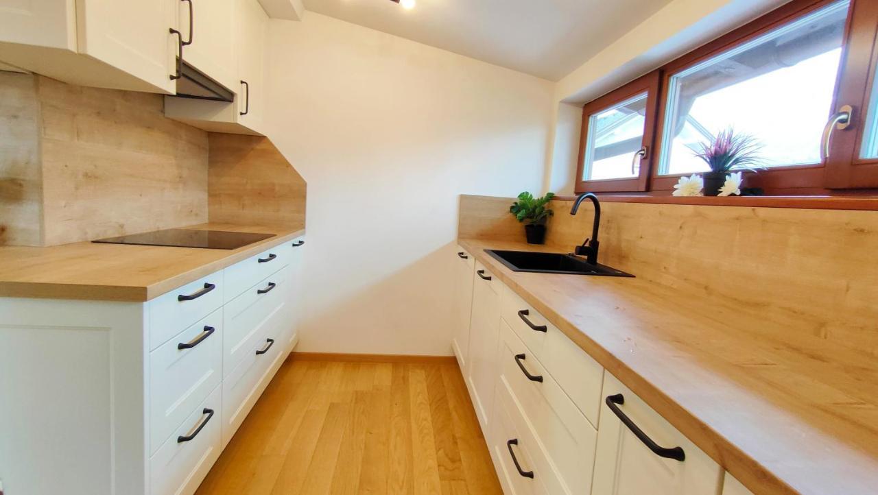 Apartmaji Dora Mojstrana Exteriör bild