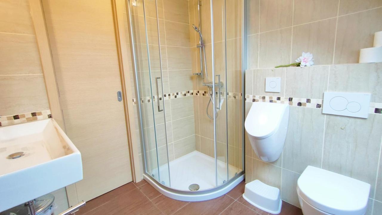 Apartmaji Dora Mojstrana Exteriör bild