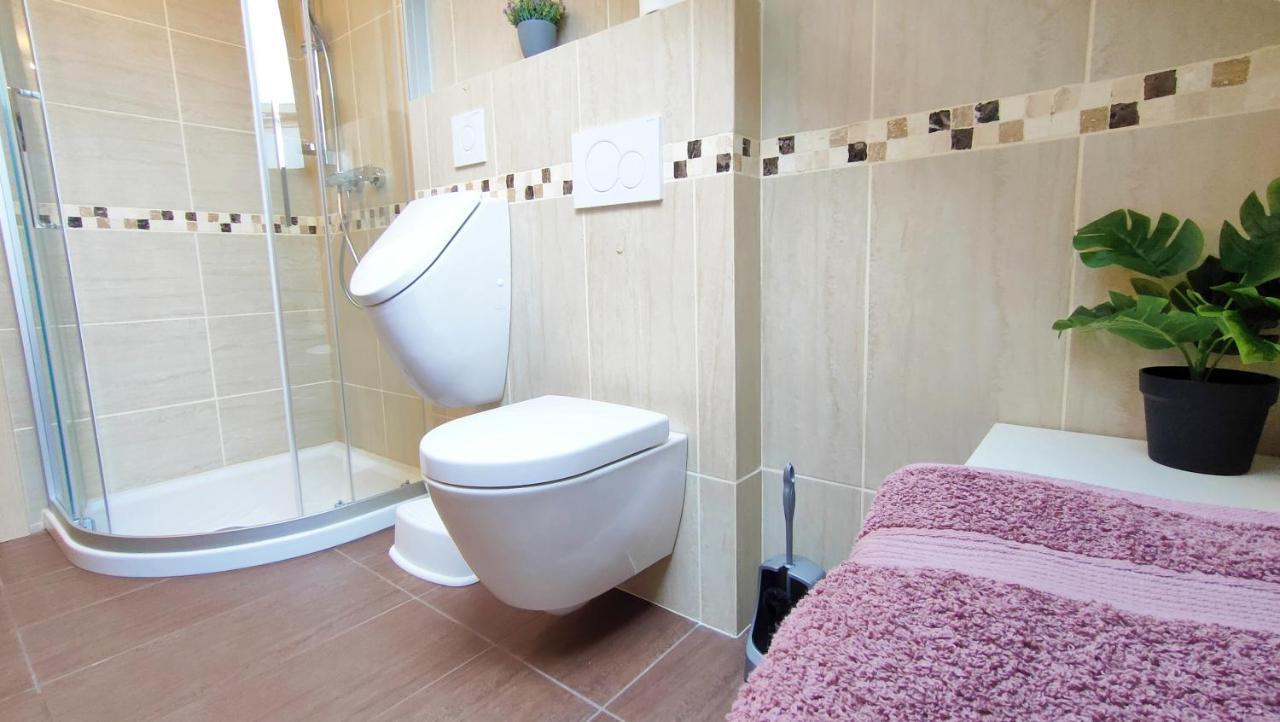 Apartmaji Dora Mojstrana Exteriör bild