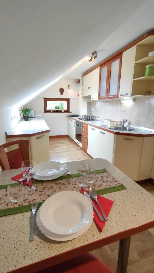 Apartmaji Dora Mojstrana Exteriör bild